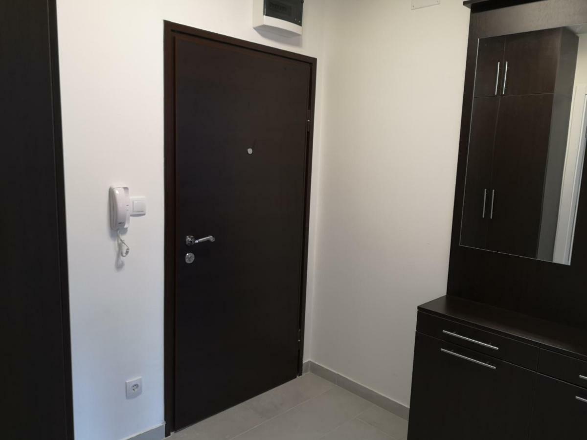 Apartman Gaga Lukavica Eksteriør billede