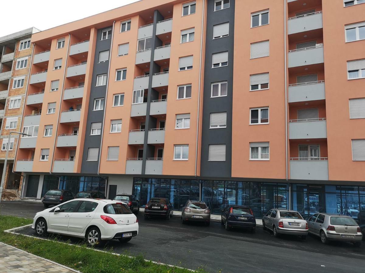 Apartman Gaga Lukavica Eksteriør billede