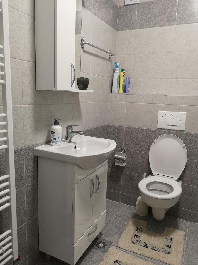 Apartman Gaga Lukavica Eksteriør billede